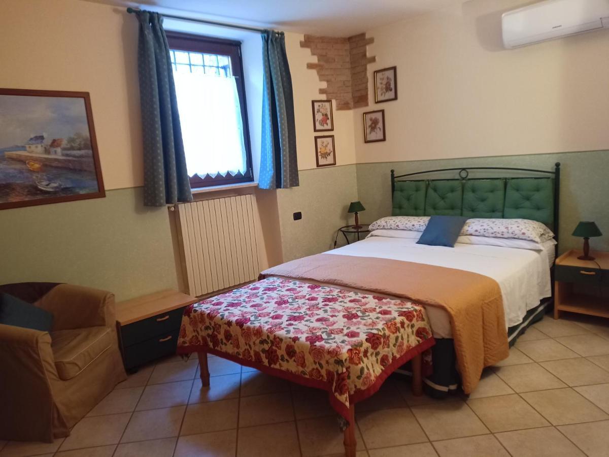 B&B Renzano Bedrooms Salò Eksteriør bilde