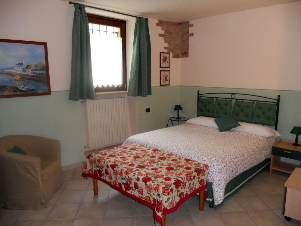 B&B Renzano Bedrooms Salò Eksteriør bilde